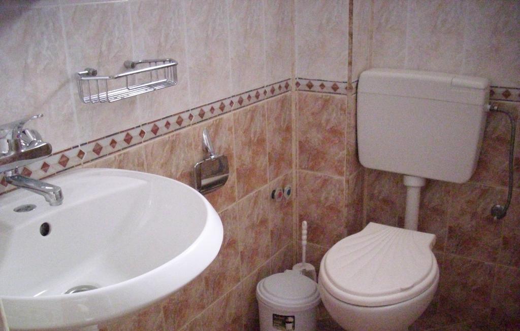 Guest House Lazur Obzor Rom bilde