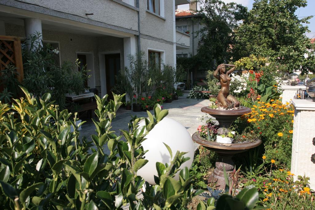Guest House Lazur Obzor Eksteriør bilde