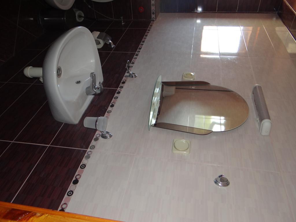 Guest House Lazur Obzor Rom bilde