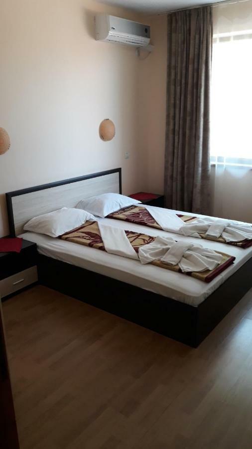 Guest House Lazur Obzor Eksteriør bilde